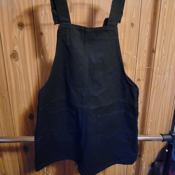 Black Cat Overall Dress - Picture 3 of 4
